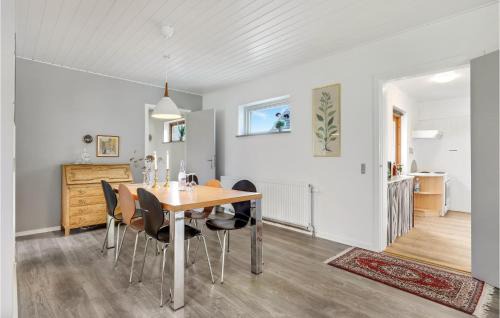 Tejn Apartment | Awesome Apartment In Allinge With Wifi