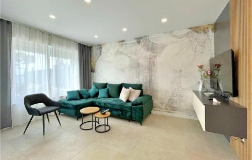 Silo Apartment | Awesome Apartment In Silo With Wifi