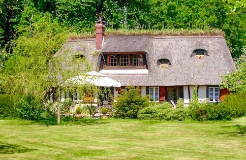 Sainte-Opportune-la-Mare House | Awesome home in Sainte-Opportune la Ma