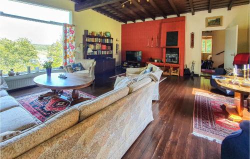 Asljunga House | Awesome Home In Åsljunga With Kitchen