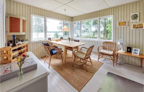 Almhult House | Awesome Home In Älmhult With Lake View