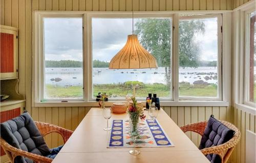 Almhult House | Awesome Home In Älmhult With Lake View