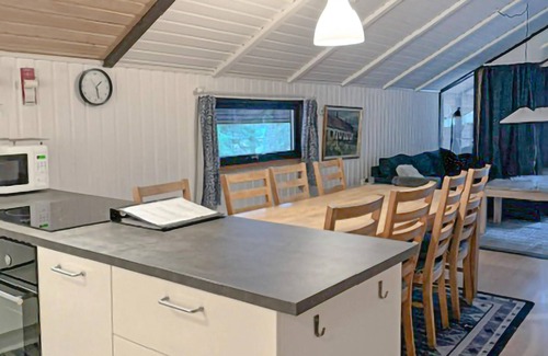 Ronninge House | Awesome home in Annerstad with sauna