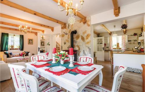 Delnice House | Awesome Home In Brod Na Kupi With Sauna