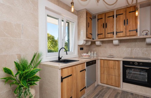 Cista Provo House | Awesome home in Cista Provo