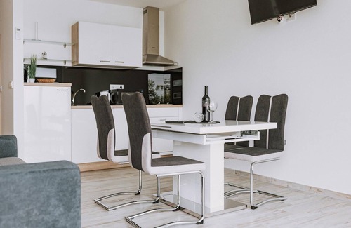 Grabrovnik House | Awesome home in Grabrovnik with sauna