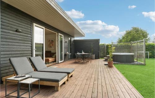 Grena Strand House | Awesome Home In Grenaa With Kitchen