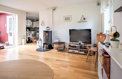 Horby House | Awesome home in Hörby with kitchen