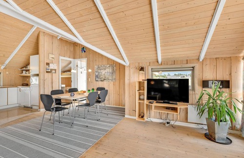 Bjerregaard House | Awesome home in Hvide Sande with sauna