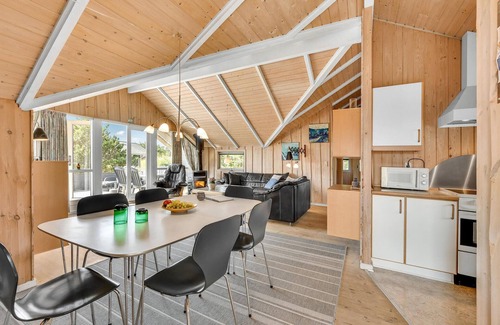 Bjerregaard House | Awesome home in Hvide Sande with sauna