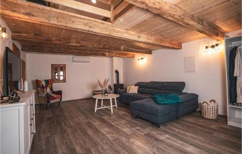 Jastrebarsko House | Awesome Home In Jastrebarsko