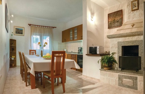 Kucice House | Awesome home in Kucice with WiFi