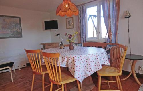 Lottorp House | Awesome Home In Löttorp With Kitchen