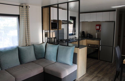 Lauwersoog House | Awesome home in Lauwersoog with kitchen