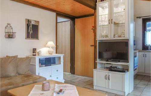 Feriendorf Hennesee House | Awesome Home In Meschede With Wifi