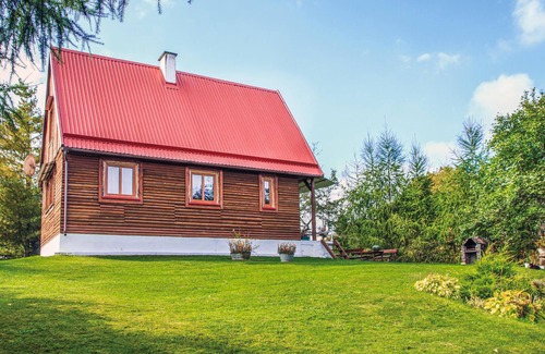 Mragowo House | Awesome home in Mragowo with kitchen