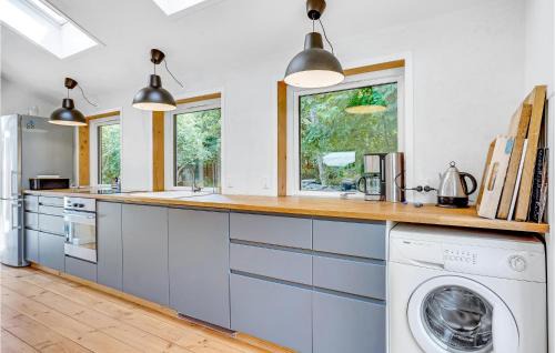 Klint House | Awesome Home In Nykøbing Sj With Wifi