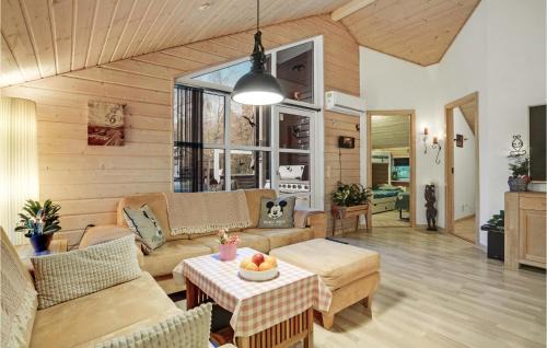 Ørsted House | Awesome Home In Ørsted With Wifi