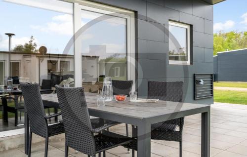 Ringkobing House | Awesome Home In Ringkøbing With Wifi