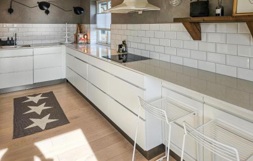 Sandvika House | Awesome Home In Sandvika With Wifi