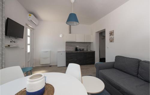 Sveta Nedelja House | Awesome Home In Santalezi With Wifi