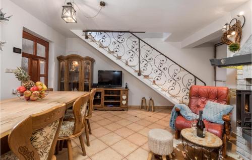 Ravna Gora House | Awesome Home In Stari Laz With Kitchen