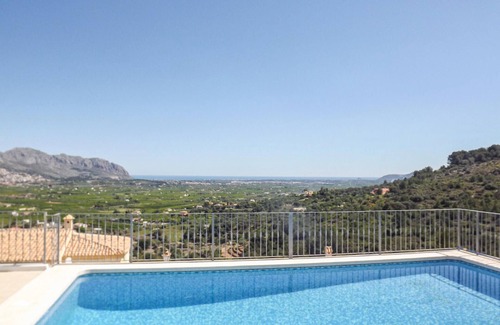 Orba House | Awesome home in Trullent