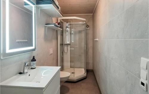 Bomlo House | Awesome Home In Urangsvåg With Wifi