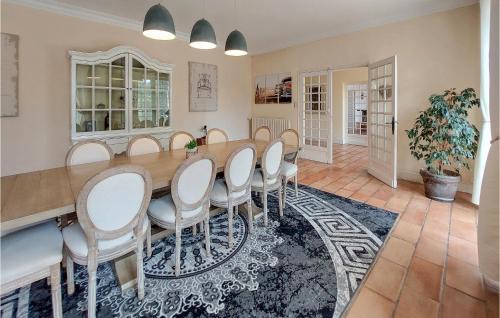 Vianne House | Awesome Home In Vianne