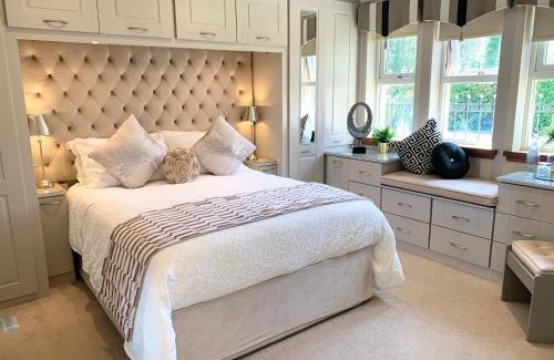Ayr Bed & Breakfast | Ayrs and Graces - Luxury Bed and Breakfast