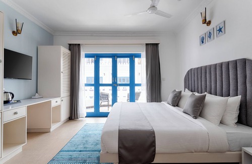 Fatrade Hotel | Azalea By Stone Wood Carmona
