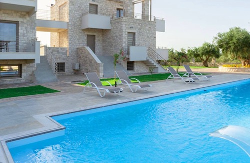 Paralia Villa | Azari Lifetime Memories Villa 3