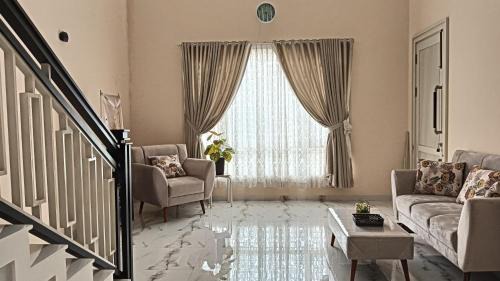Banuhampu Villa | Azizah's Syariah Homestay