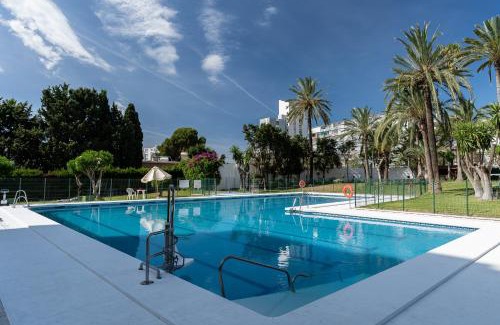 Benalmadena Costa Apartment | Azul Horizonte with a pool