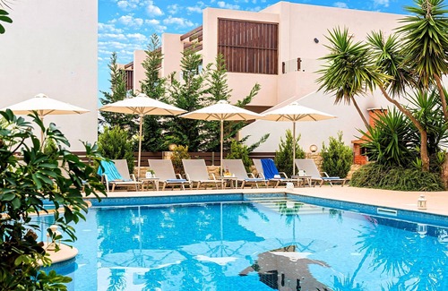 Skaleta Villa | Azure Horizon Villa Heated Pool, Beach at 550 m