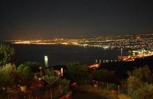 Rodhia House | Azure Loft