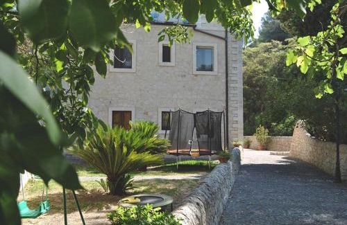Vizzini House | B&B Agriturismo 'A Cunziria