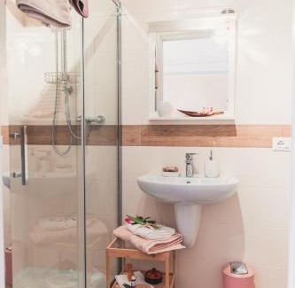 Revine Lago Bed & Breakfast | B&B Al Giardino dei Laghi