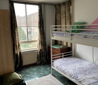 Bijlmer-Centrum Bed & Breakfast | B&B Calypso Amsterdam