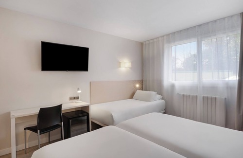Viella Hotel | B&B Hotel Oviedo