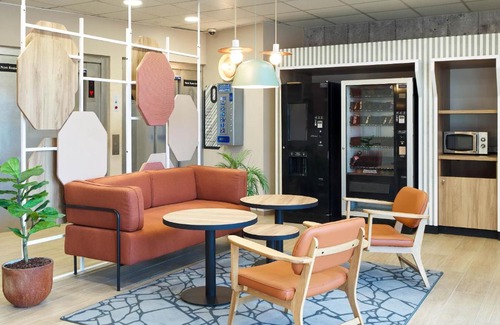 Quartier du Pont-de-Flandre Hotel | B&B HOTEL Paris Porte de la Villette