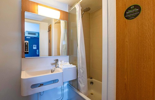 Villars Hotel | B&B HOTEL Saint-Etienne La Terrasse