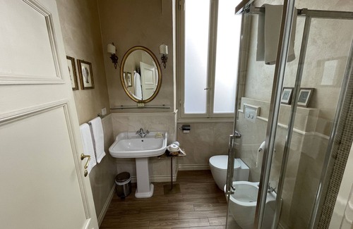 Lucca Historical Center House | B&B La Bohème