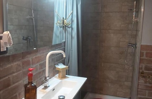 Pietra Marazzi House | B&B La Corte Dei Samidagi