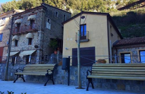 Lauria Bed & Breakfast | B&b La Fontana Borbone