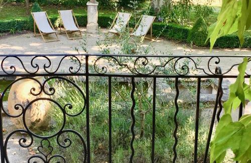 Gemenos Bed & Breakfast | B&B Maison d'Hôtes - Château de Jouques