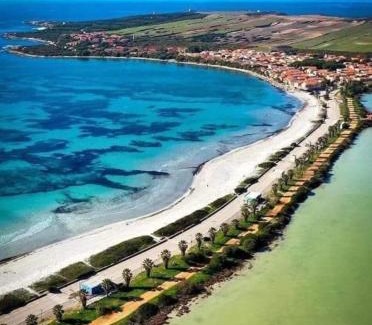 Baratili San Pietro Bed & Breakfast | B&B Marino E Lily