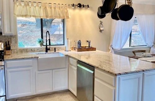 Cool Cottage | B-B Ranch Cottage~Heart of Gold Country~*HOT TUB*