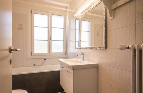 Muri bei Bern Bed & Breakfast | B&B Villa Alma