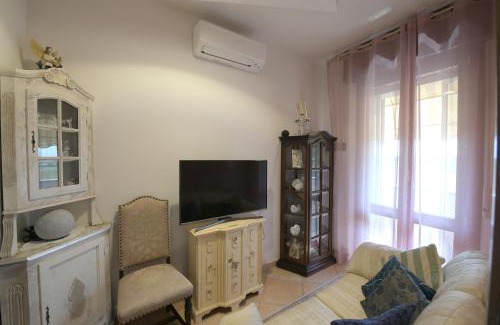 Crocetta-San Lazzaro-Modena Est Apartment | B&B Villa Firefly
